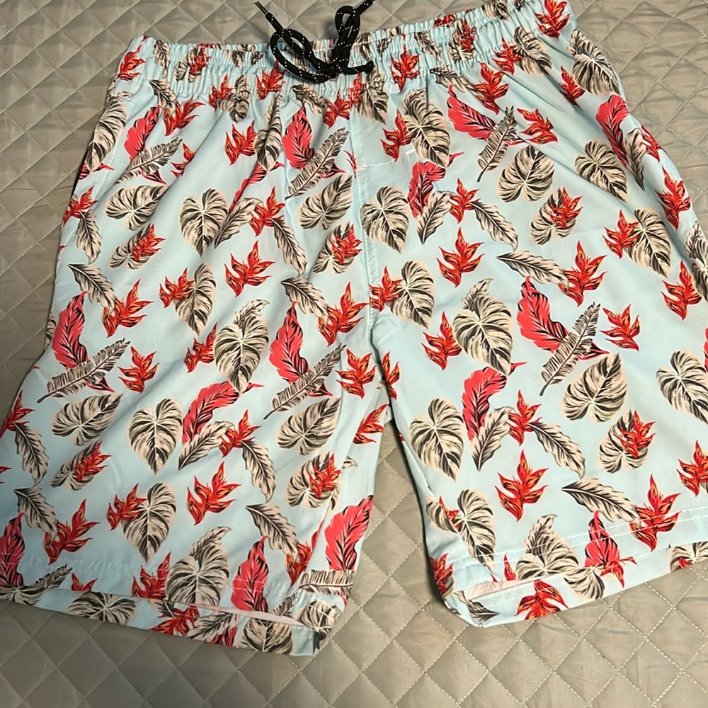 Men’s swim trunks